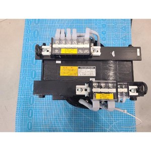 Tsuruta หม้อแปลง HT-5KR ไฟฟ้า HT-5KR หม้อแปลงไฟฟ้าอุตสาหกรรมที่ใช้เป็นชิ้นส่วนอุปกรณ์เซมิคอนดักเตอร์รุ่นเก่า - Product Image 1