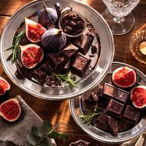 Support à gâteau élégant en métal pour la présentation de desserts lors de célébrations de mariage, avec un design surélevé et un look raffiné - Product Image 3