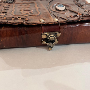 Carnet en cuir pur fait main avec des travaux de précision pour un journaling de style vintage, l'écriture personnelle et des cadeaux de luxe - Product Image 2