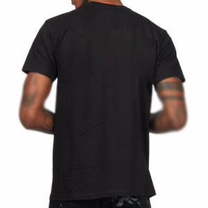 เสื้อยืดผู้ชายผ้าโพลีเอสเตอร์ผสมคอตตอนขายส่ง เป็นมิตรกับสิ่งแวดล้อม รับทำโลโก้ตามสั่ง เสื้อยืดเรียบง่ายสำหรับธุรกิจ B2B เสื้อผ้าสตรีทแวร์ ผู้ผลิตเสื้อยืดผู้ชายแบบ Private Label - Product Image 2