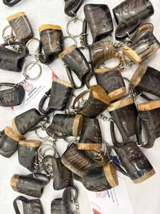 Llaveros hechos a mano con cuerno de búfalo 100% genuino para una auténtica sensación medieval, accesorios únicos para bolsas de bicicleta estilo vikingo. - Product Image 5