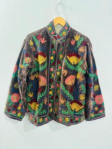 Veste brodée artisanale indienne, veste pour femme, veste unisexe personnalisable, veste d'hiver matelassée, veste en coton brodée à la main, broderie Suzani - Product Image 6