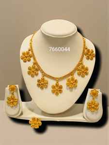 AWAIS HOUSE Ensemble de collier pour femmes africaines, pour fiançailles et mariages, en laiton plaqué or 6 grammes, style Hiphop, avec diamants sertis griffe infini - Product Image 3