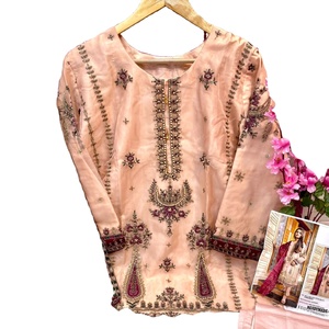 คอลเลกชันการเย็บปักด้วยผ้าออร์แกนซ่าแท้ด้วยเพชรโมติสำหรับผู้หญิง tussle reyon Fabric Kurtis - Product Image 3