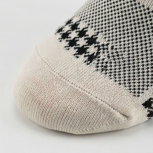 Chaussettes pour hommes, motif pied-de-poule, tricotées en coton, respirantes, écologiques, personnalisables, pour un usage quotidien, style automne - Product Image 6