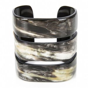 Brazalete Redondo Hecho a Mano con Cuerno de Búfalo Pulido, Ecológico, Moderno, con Tacto Real, Material Natural Orgánico, Regalo de Boda - Product Image 5