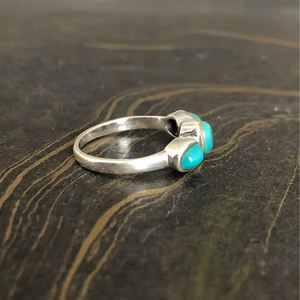 Bague élégante minimaliste en argent 925 avec trois pierres turquoise bleues, pour tous les jours et toutes occasions, bijoux en gros - Product Image 3