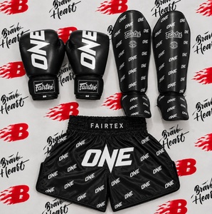 ชุดฝึกซ้อม Fairtex ถุงมือหนังแท้ราคาประหยัด กางเกงมวยไทยสีฟ้า ชุดชกมวยคุณภาพพรีเมียม ป้องกันอย่างดี - Product Image 2