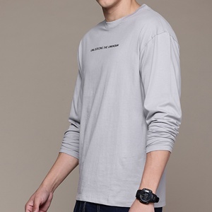 Camiseta de Manga Larga Extra Grande con Estampado de Texto Minimalista Personalizada para Hombre, Color Gris, Estilo Urbano, Venta al Por Mayor OEM BD - Product Image 1