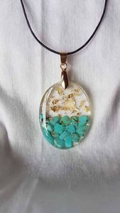 Collier ras du cou tendance en résine colorée perlée - Collier artisanal style ange avec grosses perles cubiques multicolores pour femme - Product Image 3