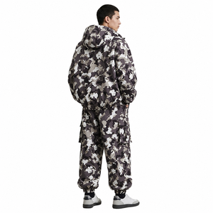 Conjunto de Chaqueta y Pantalones Cortavientos con Capucha de Camuflaje Extra Grande para Hombre, Corte Regular, Tejido de Poliéster, Traje Deportivo de Invierno con Bolsillos y Capucha - Product Image 3