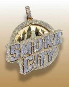 Colgante Smoke City Iced Out de Plata 925 con Baño de Oro de 18K y Moissanita de Corte Brillante Redondo, Amuleto Temático Hip Hop para Hombre - Product Image 4