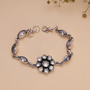 Pulsera Étnica de Latón Plateado con Cuentas y Circonita Cúbica Redonda para Joyería de Compromiso Femenina - Product Image 3