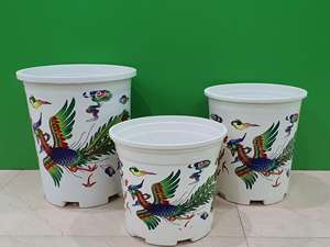 Venta al por mayor maceta de plástico de forma redonda con patrones de dragón y Fénix para uso en el suelo - Product Image 4