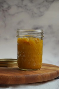 La chutney de mangue est un condiment savoureux à base de mangues mûres, mélangé avec du sucre, du vinaigre et des épices aromatiques comme le gingembre. - Product Image 4