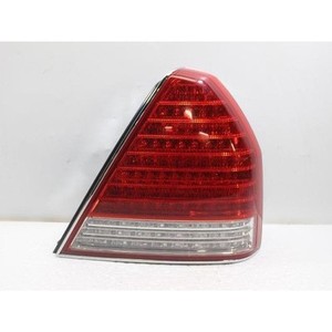 ชุดไฟท้ายขวา Equus ปี 2009-2011 มือสอง ของแท้ OEM รุ่น 924023B500 - Product Image 1