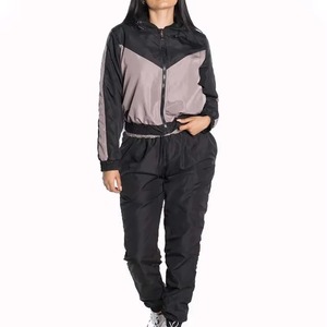 Ensemble survêtement coupe-vent court pour femme, vente chaude, sur mesure, prix de gros, en nylon respirant - Product Image 4