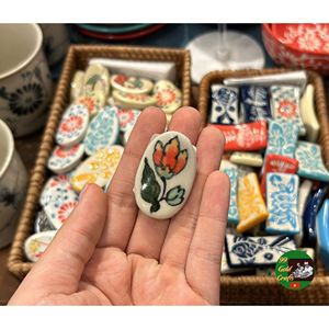 Almohadilla para Palillos de Cerámica Esmaltada Estilo Vintage con Arte Floral Colorido para una Presentación y Decoración Elegantes de la Mesa de Comedor - Product Image 1