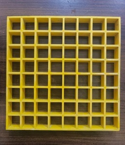 Grille moulée en plastique renforcé de fibres de 25 mm, durable, résistante aux produits chimiques, pour sols et passerelles industriels - Product Image 1