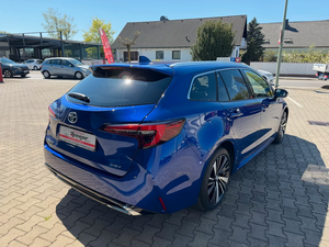 Toyota Corolla 20 Hybrid TS Teamplayer Technik Package, berline économique en carburant, voiture familiale fiable, design moderne, caractéristiques confortables - Product Image 6