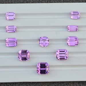 พลอยคุนไซต์สีชมพูอมมุกธรรมชาติ 192 กะรัต เจียระไนทรงแปดเหลี่ยม ความเงางามสูง เหมาะสำหรับทำสร้อยคอ ความใสระดับ VVS พลอยคุนไซต์แบบเม็ด - Product Image 2