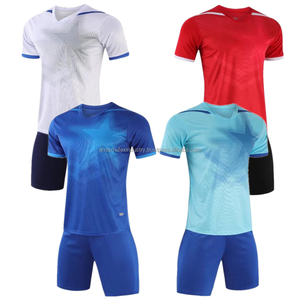 Uniforme de fútbol recién llegado de fabricante al por mayor, conjunto de uniforme de fútbol ajustado de secado rápido para hombre al mejor precio al por mayor - Product Image 1