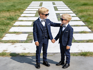 ชุดสูทเด็กผู้ชาย 3 ชิ้นแบบเป็นทางการ – เสื้อเบลเซอร์ลายตาราง กางเกงขายาว พร้อมโบว์ไท ชุดสำหรับงานแต่งงานและงานปาร์ตี้ - Product Image 3