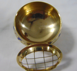Nuevo Quemador de Latón Pulido Chapado en Oro con Grabado Artístico y Tallado de Proveedor Indio - Product Image 2