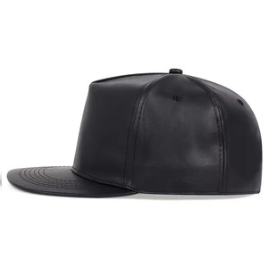Gorra de Béisbol Plana de Cuero PU Negro, Ajustable con Broche, Bordado 3D, Unisex, para Viajes y Uso Casual - Product Image 3