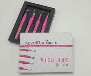 Juego de 4 Pinzas Profesionales para Extensión de Pestañas que Incluye Pinzas de Aislamiento, Clásicas y de Volumen con Punta de Fibra y Recubrimiento de Color - Product Image 1