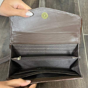 Portefeuille à main pour femme en cuir de vachette de qualité supérieure avec logo personnalisé, motif à carreaux, nouveau, fait main, porte-cartes et porte-monnaie avec bracelet - Product Image 6