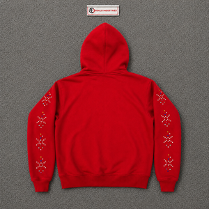 Sweat à capuche zippé premium rouge orné de strass, texturé et embossé, style streetwear, avec manches cloutées de cristaux multicolores - Product Image 6