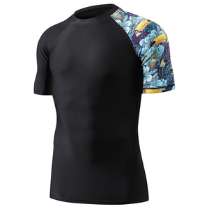 เสื้อแรชการ์ดผู้ชายคุณภาพสูง สวมใส่สบาย เป็นมิตรกับสิ่งแวดล้อม แห้งเร็ว ระบายอากาศได้ดี ผลิตจากผ้าสแปนเด็กซ์/โพลีเอสเตอร์ แขนสั้น - Product Image 3