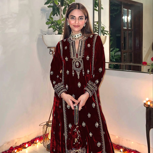 Traje Midi Plazzo Moderno de Terciopelo Bordado 9000 Semi-Cosido para Fiesta de Boda Diwali - Product Image 1
