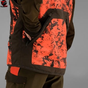 Gilet de chasse pour homme, imprimé camouflage orange, sans manches, col en V, multi-poches, softshell respirant, sécurité en plein air, été - Product Image 3