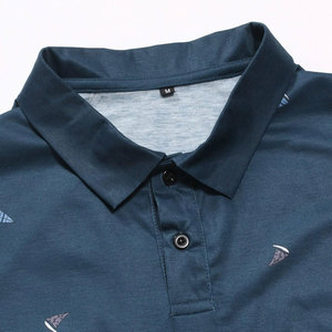 Camiseta de Hombre Azul Oscuro de Manga Corta, Tejido de Punto de Secado Rápido, Poliéster/Algodón, Estilo Casual, Corte Regular, con Logotipo Frontal HIGH STREET - Product Image 5