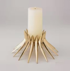 Portavelas Metálico Minimalista para Decoración Moderna del Hogar, Diseño Minimalista con Elegantes Portavelas con Acabado Metálico - Product Image 2