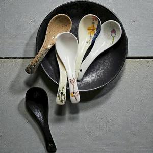 Cuillères en céramique faites à la main et peintes style Wabi-Sabi, cuillères à pudding pour hôtel et restaurant, cuillères à soupe à long manche pour nouilles Lamian - Product Image 6