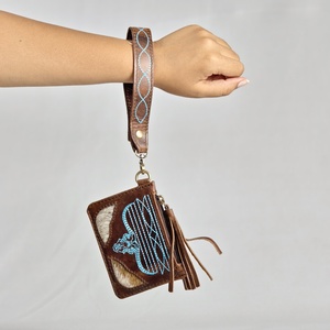 Nueva Cartera Mini de Cuero Genuino Tallado a Mano con Correa de Muñeca, Estilo Western, Monedero Cruzado de Cuero Genuino para Mujer - Product Image 1