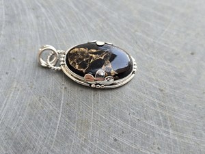 Colgante Ovalado Vintage Hecho a Mano con Turquesa Negra, Plata de Ley 925 Chapada en Oro, Joyería con Piedras Preciosas Naturales, Elegante Regalo para Mujer - Product Image 5