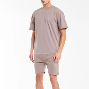 Conjunto de camiseta y pantalones cortos beige para hombre, conjunto informal de verano de corte ajustado, conjunto ligero y transpirable de algodón y poliéster - Product Image 1