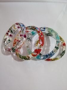Brazalete de Resina Acrílica Premium, Joyería Hecha a Mano, Regalo para Cumpleaños, Aniversario y Ocasiones Especiales - Product Image 5