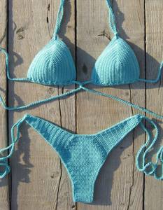Conjunto de bikini de ganchillo azul hecho a mano - Product Image 1