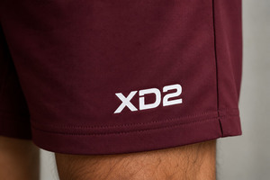 Shorts de sport décontractés pour hommes XD2, couleur bordeaux, taille mi-haute, tricotés, avec logo frontal, respirants, avec cordon de serrage et poches - Product Image 6
