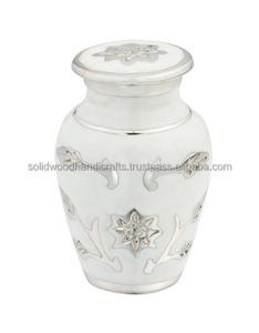 Urnes funéraires en laiton pour animaux de compagnie, urnes commémoratives pour animaux de compagnie, urnes funéraires pour animaux de compagnie, urnes funéraires de haute qualité à bas prix - Product Image 4