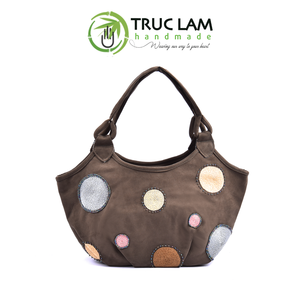 Sac de voyage tendance fait main en suède avec oreilles de lapin, orné de perles de verre cousues à la main, motifs O, écologique - Product Image 3