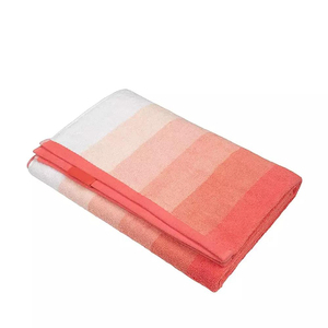 Serviette de plage en velours de haute qualité, à carreaux noir et blanc, antimicrobienne, écologique, personnalisable en coton pour usage quotidien - Product Image 5