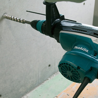 MAKITAs HR5212C/HR5202C Bohrhammer 52mm Hochleistungs-Kabelgebundener Bohrhammer für Betonbohrungen & -meißelarbeiten