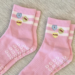 Calcetines Antideslizantes de Algodón para Mujer con Logotipo Bordado Personalizado, Calcetines de Yoga y Pilates, Calcetines de Ballet Antideslizantes para Adultos, Fabricante - Product Image 1