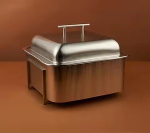 Casserole en acier inoxydable avec couvercle rectangulaire 24 cm, durable, moderne, minimaliste, compatible micro-ondes, lavage à la main uniquement, pour cuisinière à gaz et à induction - Product Image 4